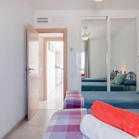 021 - Wonderful Beachfront Apartment With Stunning Sea Views Benalmádena Eksteriør bilde