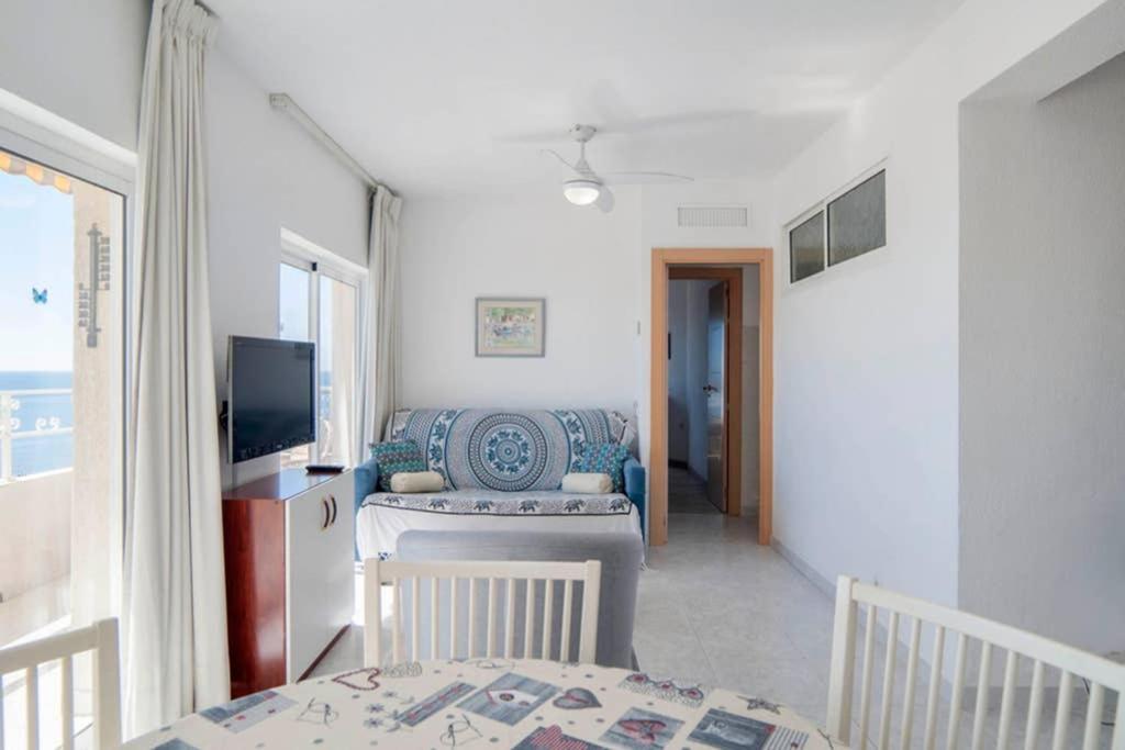 021 - Wonderful Beachfront Apartment With Stunning Sea Views Benalmádena Eksteriør bilde